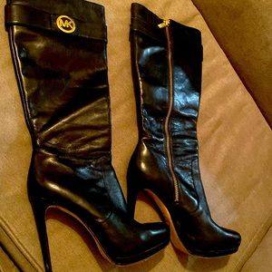 Black size 7 Michael Kors boots
